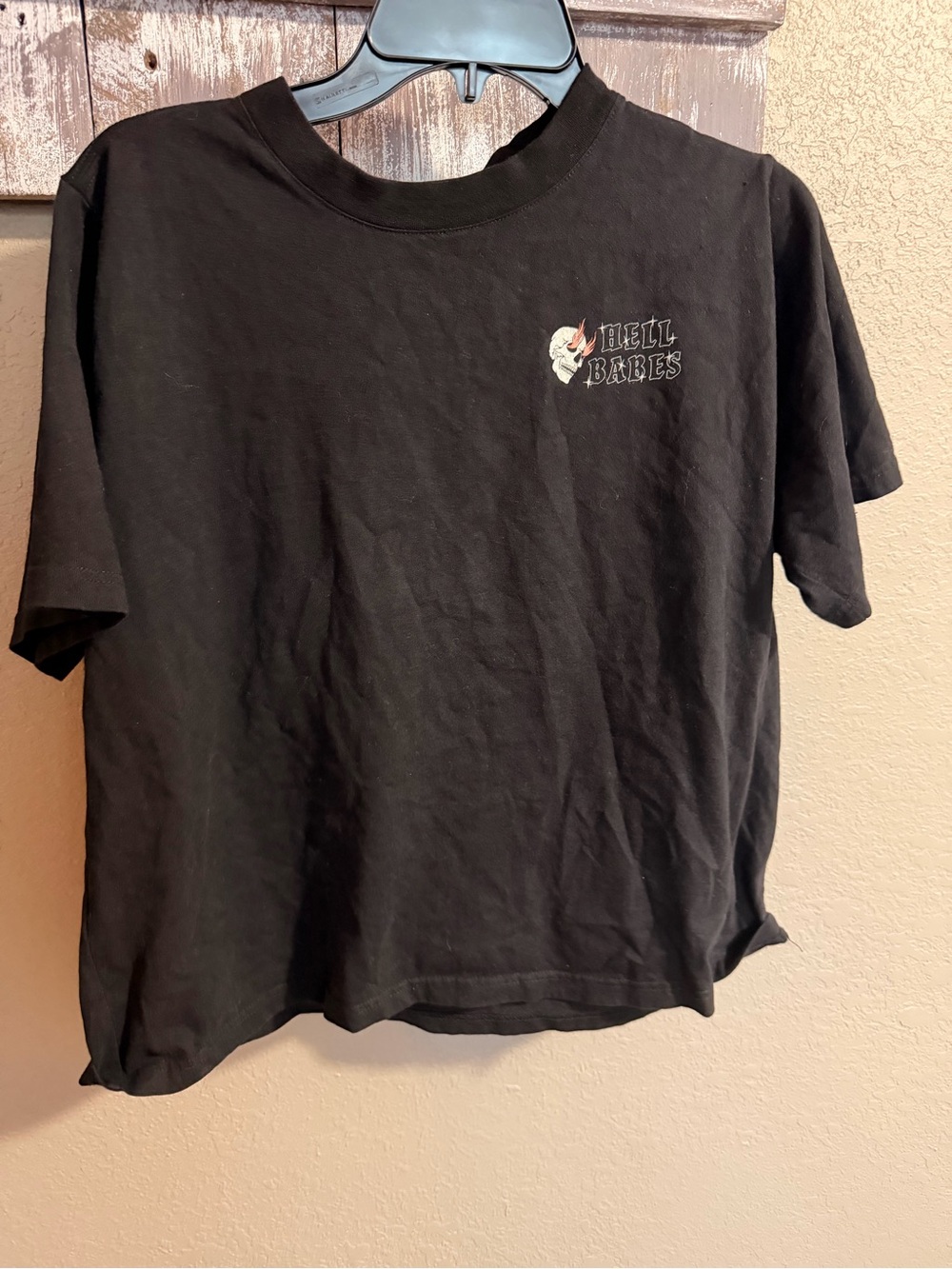 Hell Babes Crop Tee - Black
